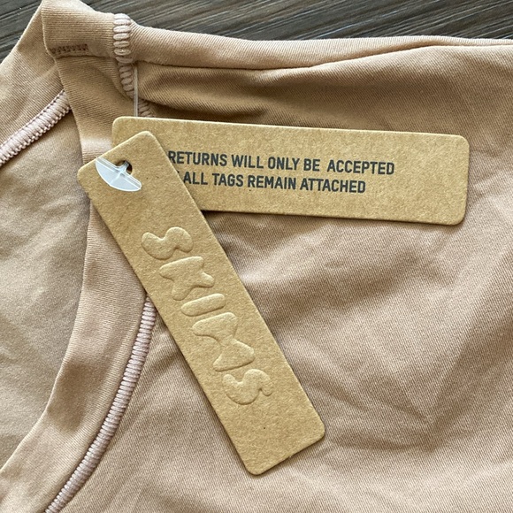 New SKIMS Fits Everybody Super Cropped T-Shirt Color Sienna Size XL NWT - Picture 5 of 6